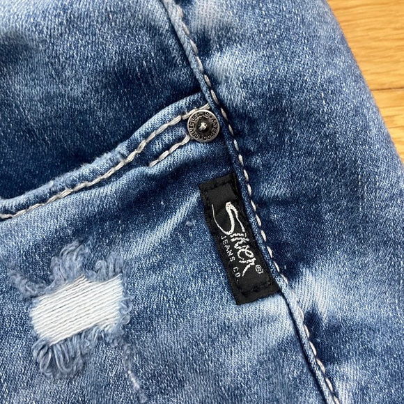 Silver Jeans Co Elyse Capris - Picture 2 of 4